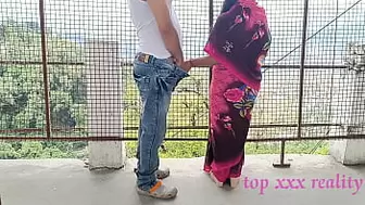 XXX Bengali charming bhabhi amazing outdoor sex in pink saree with smart thief! XXX Hindi web series sex Last Episode 2022