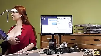 LOAN4K. Tetas cautivadoras para el gerente de crédito