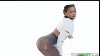 Jezabeth Gets her Phat Ass Railed by Monster DICK for Twerking